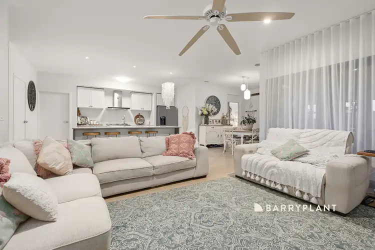 Fifth view of Homely house listing, 33 Wallace Crescent, Drouin VIC 3818