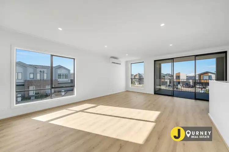 Fifth view of Homely townhouse listing, 6 Flaxgrove Walk, Clyde VIC 3978