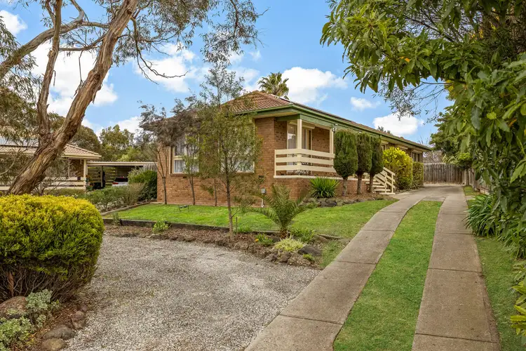 4 Bush Place, Sunbury VIC 3429