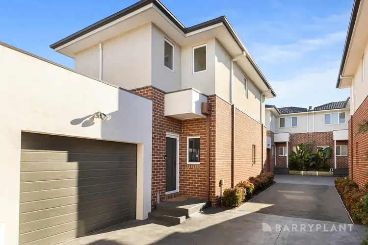 2/62 Rathcown Road, Reservoir VIC 3073