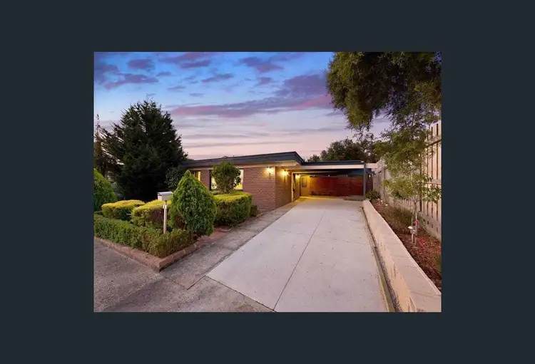 Second view of Homely house listing, 4 Dunraven Court, Frankston VIC 3199