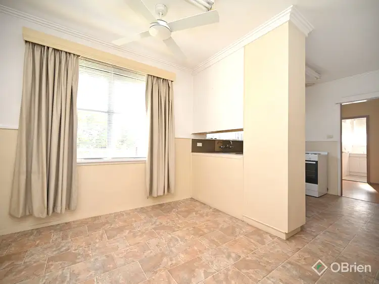 Sixth view of Homely house listing, 33 Dahlsen Crescent, Bairnsdale VIC 3875