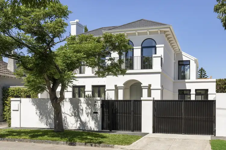10 St Ninians Road, Brighton VIC 3186
