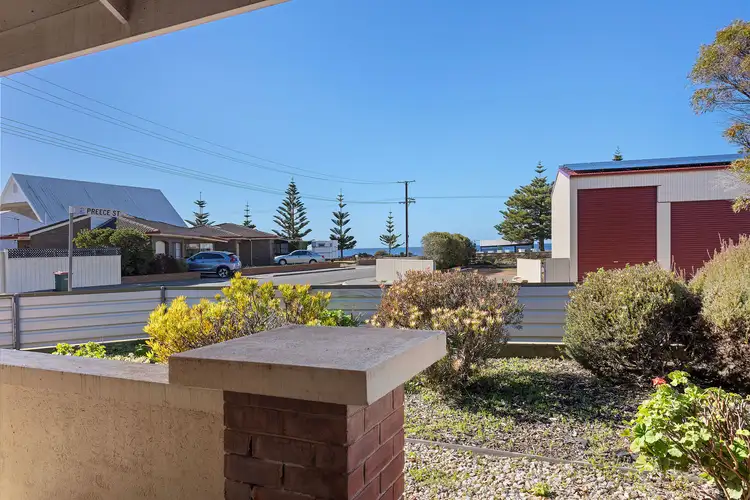 2 Preece Street, Tumby Bay SA 5605