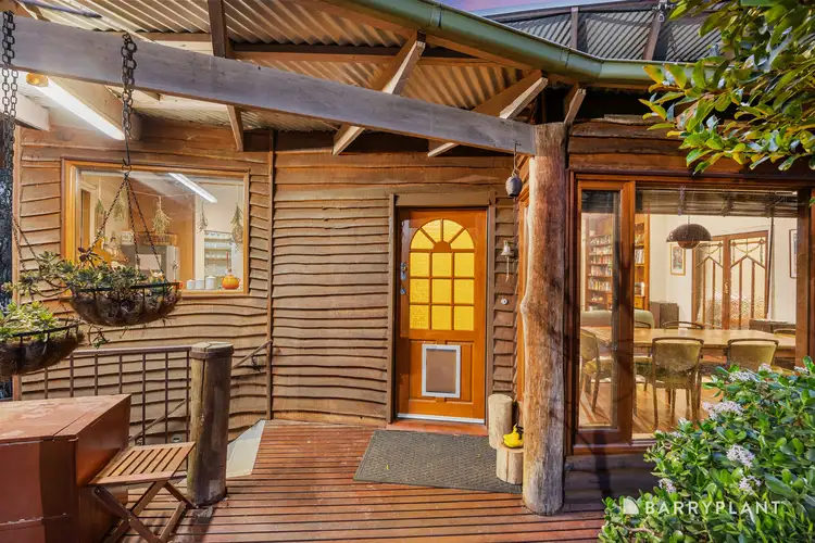 16 Brisbane Parade, Warburton VIC 3799