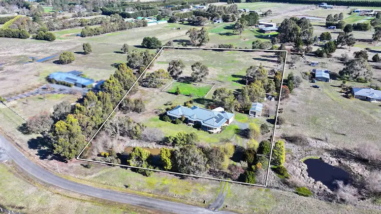 43 Connor Court, Ballan VIC 3342