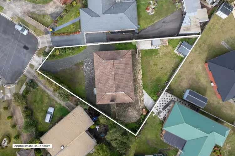 Second view of Homely house listing, 7 Berkeley Court, Miandetta TAS 7310