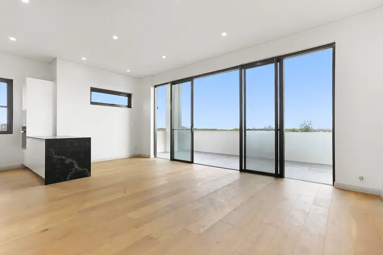 701/22-26 Pinnacle Street