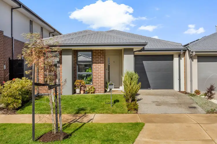 Main view of Homely house listing, 5 Horseshoe Parade, Fraser Rise VIC 3336