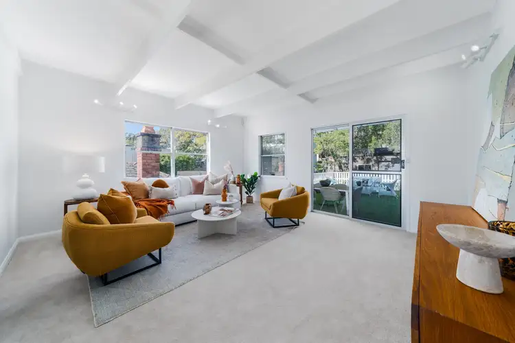 74 Glassop Street