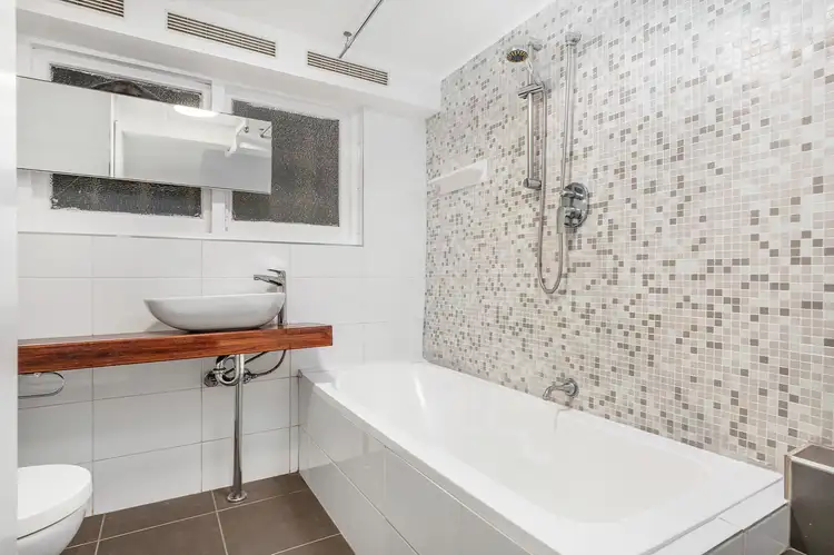 Third view of Homely studio listing, 103/19 Tusculum Street, Potts Point NSW 2011