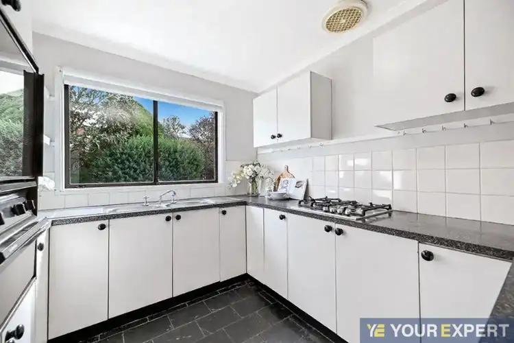 Second view of Homely house listing, 4 Aurea Court, Narre Warren VIC 3805