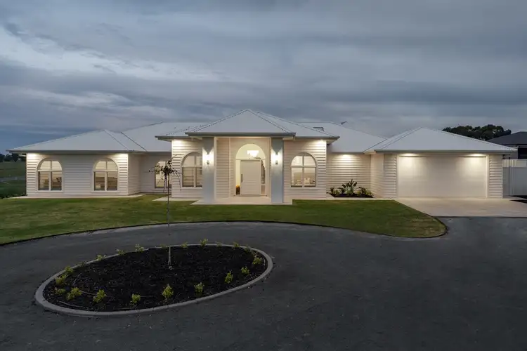 34 Sirius Way, Gumly Gumly NSW 2652