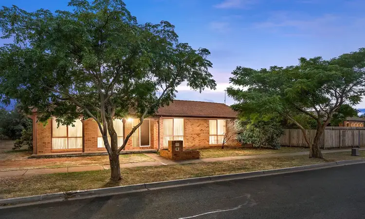 18 Becker Close, Melton West VIC 3337