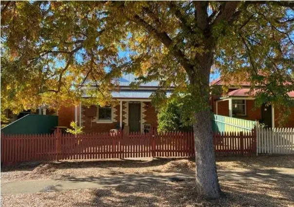 31 Collins Street, Wagga Wagga NSW 2650