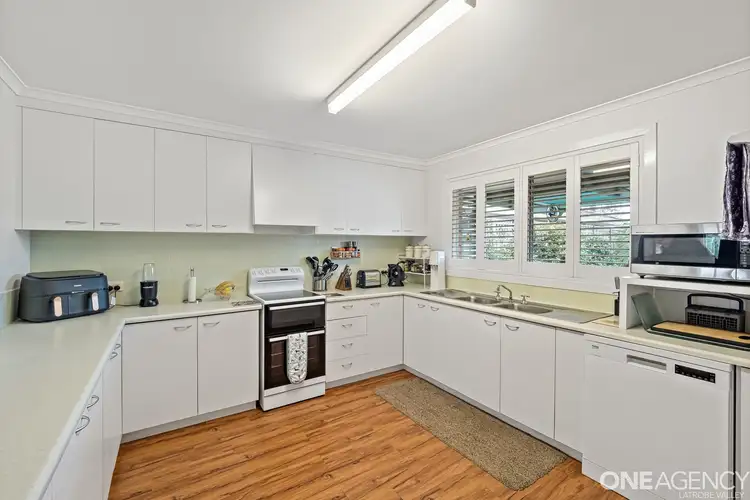 Fifth view of Homely townhouse listing, 7A Talbot Court, Morwell VIC 3840