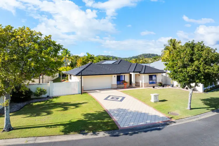 8 Shoalwater Court, Burleigh Waters QLD 4220