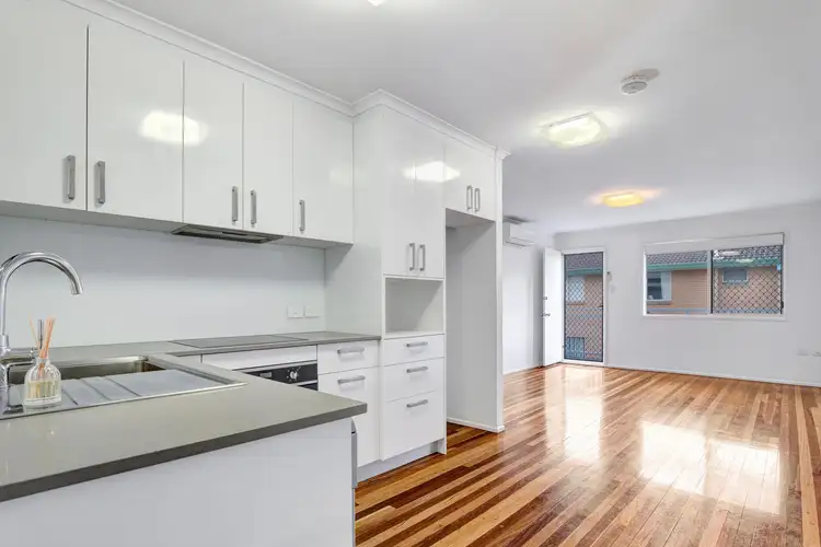 Third view of Homely apartment listing, 3/42 Agnes Street, Wynnum QLD 4178