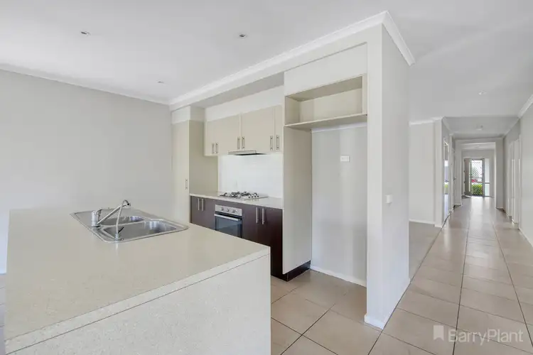 Fifth view of Homely house listing, 11 Everly Circuit, Pakenham VIC 3810