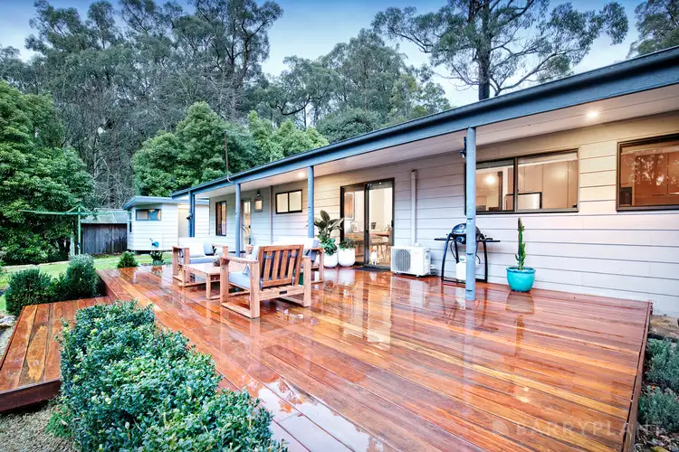 9 Brisbanes Road, Cockatoo VIC 3781