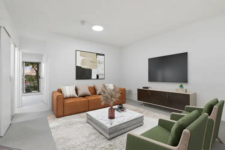 2/3 Fairway Close
