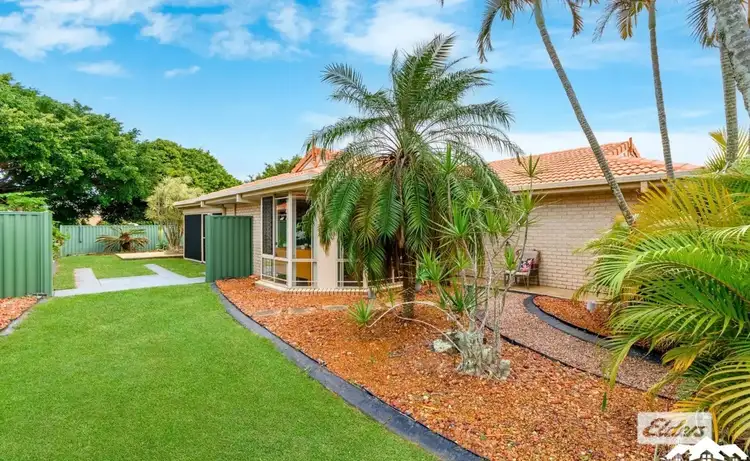 16 Albert Place, Sandstone Point QLD 4511