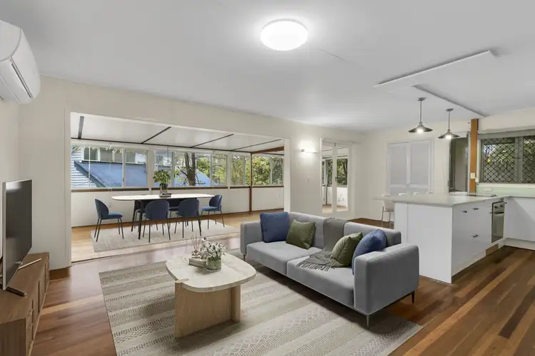 15 Kenhaven Street, Kenmore QLD 4069
