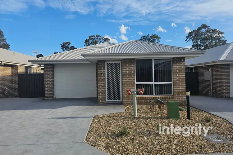 8/95 Albatross Road, West Nowra NSW 2541