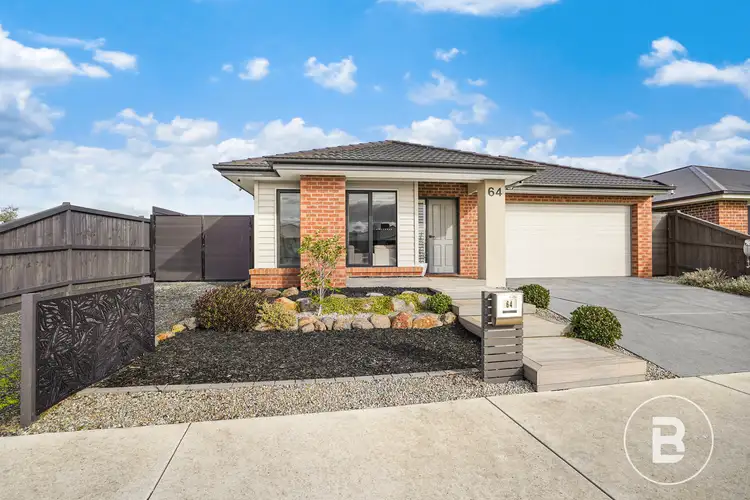 64 Kensington Boulevard, Smythes Creek VIC 3351