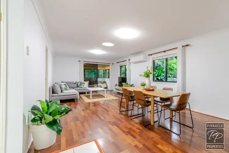 176 Chapel Hill Road, Chapel Hill QLD 4069