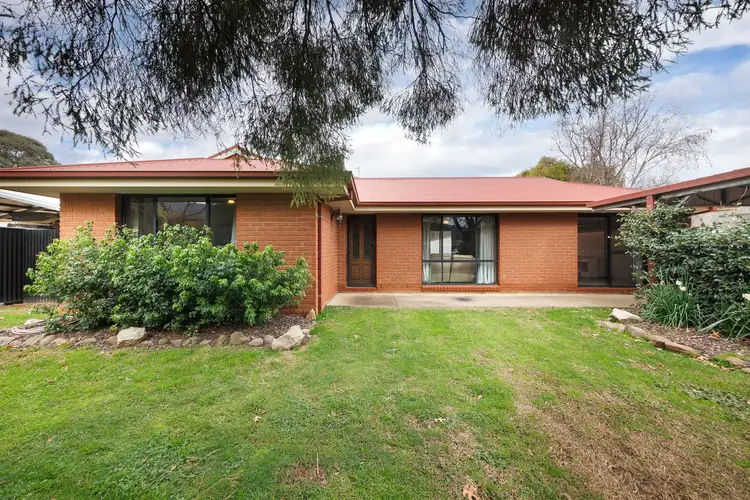 124 Station Street, Porepunkah VIC 3740