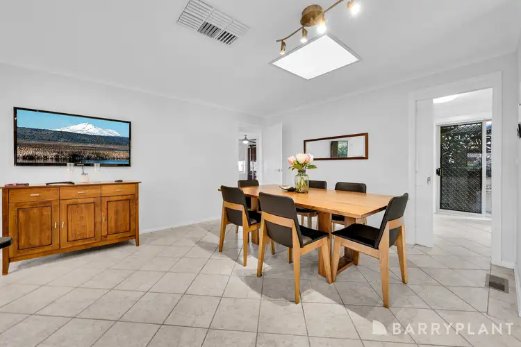 Fifth view of Homely house listing, 8 Borrowdale Court, Mill Park VIC 3082