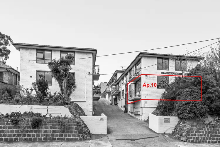 10/12 Anderson Road