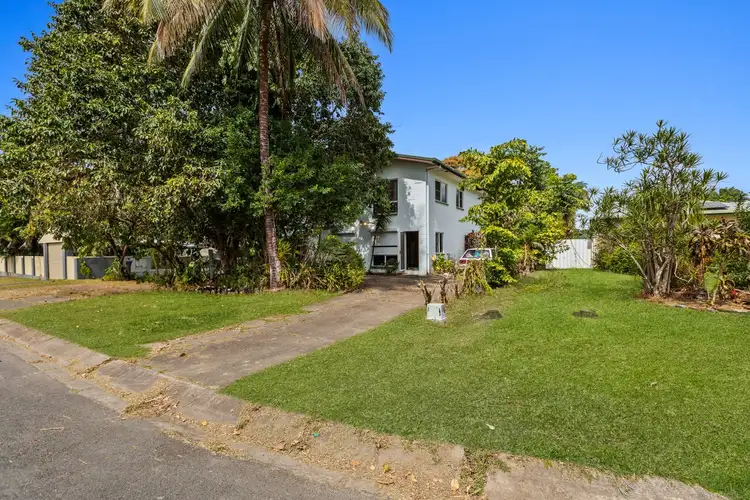 7 Paradise Close, White Rock QLD 4868
