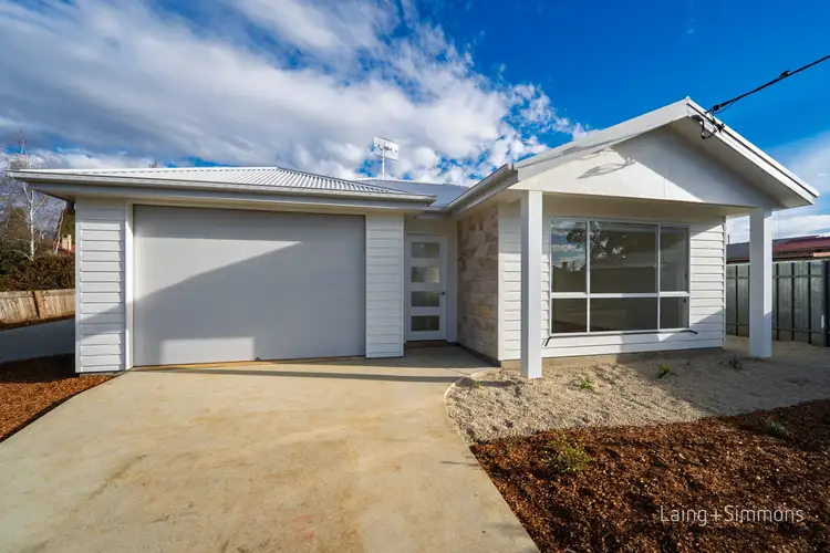1/40 Solomon Avenue, Armidale NSW 2350