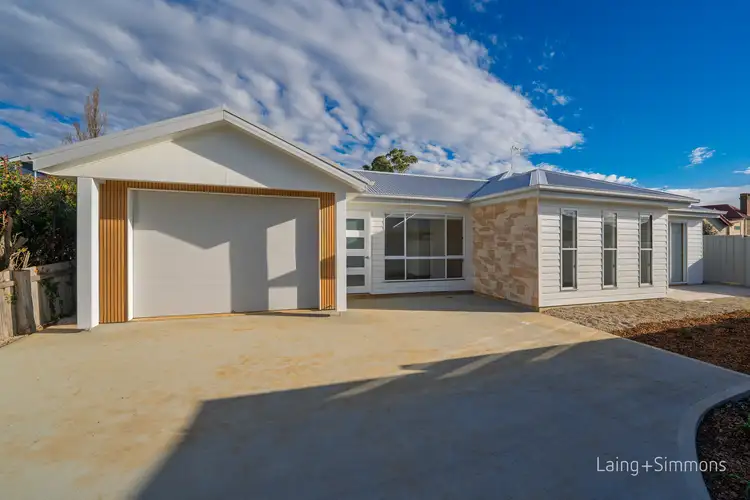 2/40 Solomon Avenue, Armidale NSW 2350