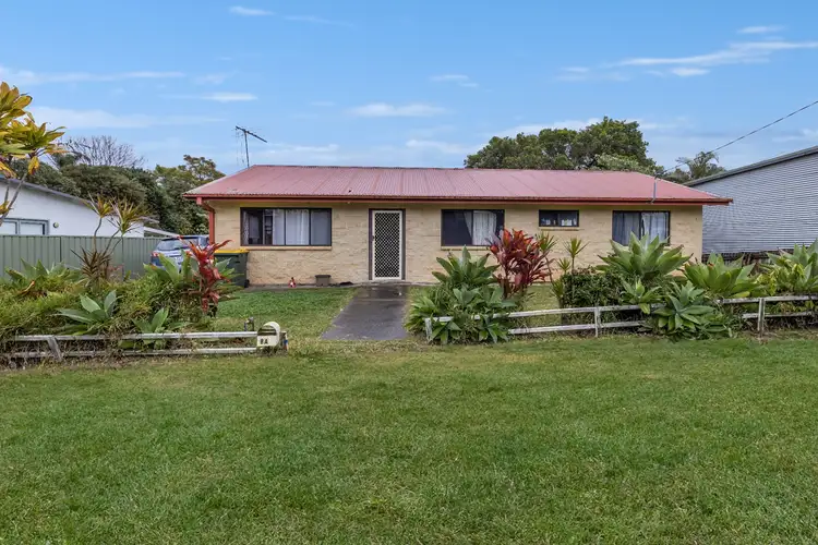 8A Tabrett Street