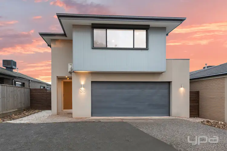 38 Galveston Avenue, Fraser Rise VIC 3336