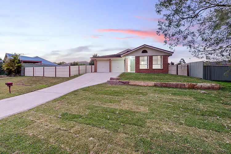 Second view of Homely house listing, 25 Murphy Circuit, Ashtonfield NSW 2323