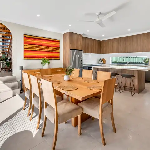 6 Banyan Court, Ashmore QLD 4214