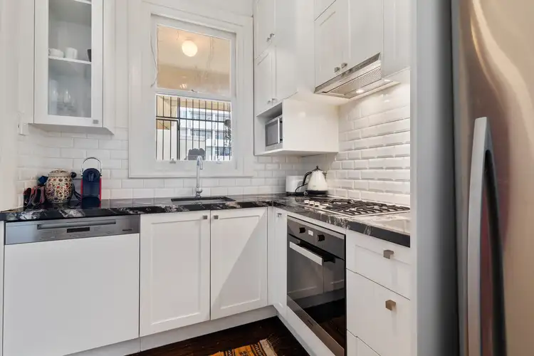Fifth view of Homely apartment listing, 5/16-17 Marine Parade, St Kilda VIC 3182