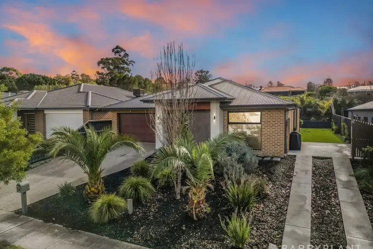 19 Bandicoot Drive, Garfield VIC 3814