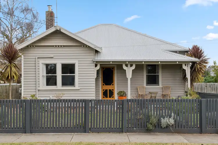 11 McLaughlin Street, Colac VIC 3250