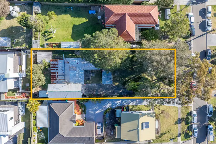 16 Chipilly Avenue, Engadine NSW 2233