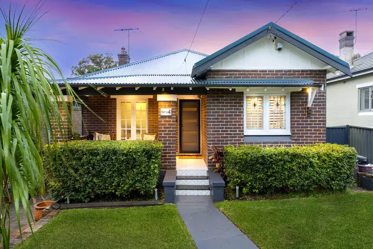 44 Glencoe Street, Sutherland NSW 2232