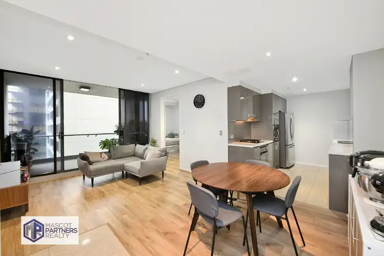 830/20 Gadigal Avenue