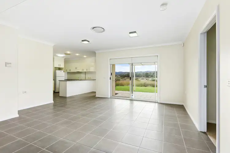 Sixth view of Homely semi-detached listing, 18 Evesham Circuit, Tamworth NSW 2340