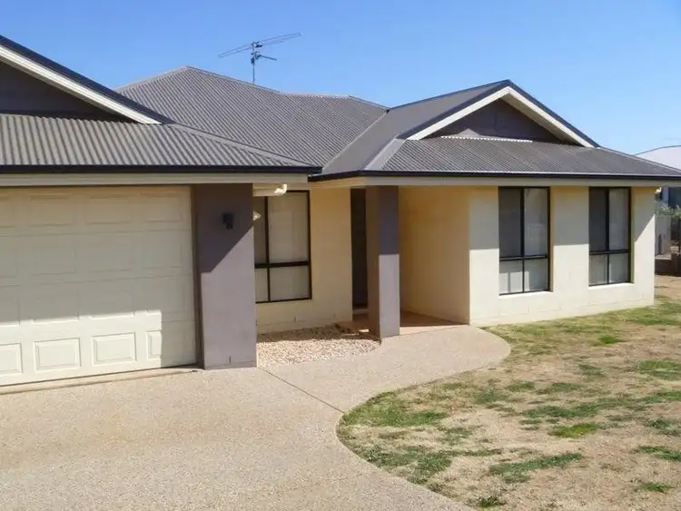 25 Highgrove Drive, Highfields QLD 4352