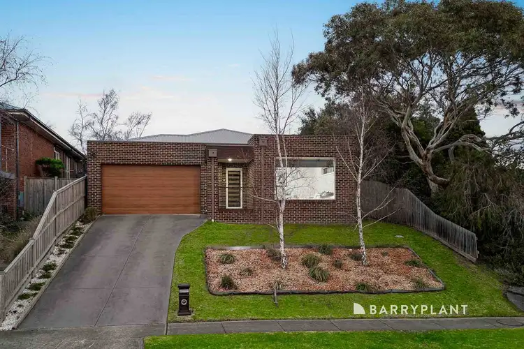18 Walker Drive, Drouin VIC 3818