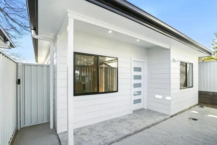 11A Edna Avenue, Toongabbie NSW 2146